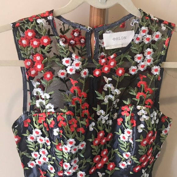 Beautiful embroidered dress BLDHN Anthropologie - Picture 4 of 5